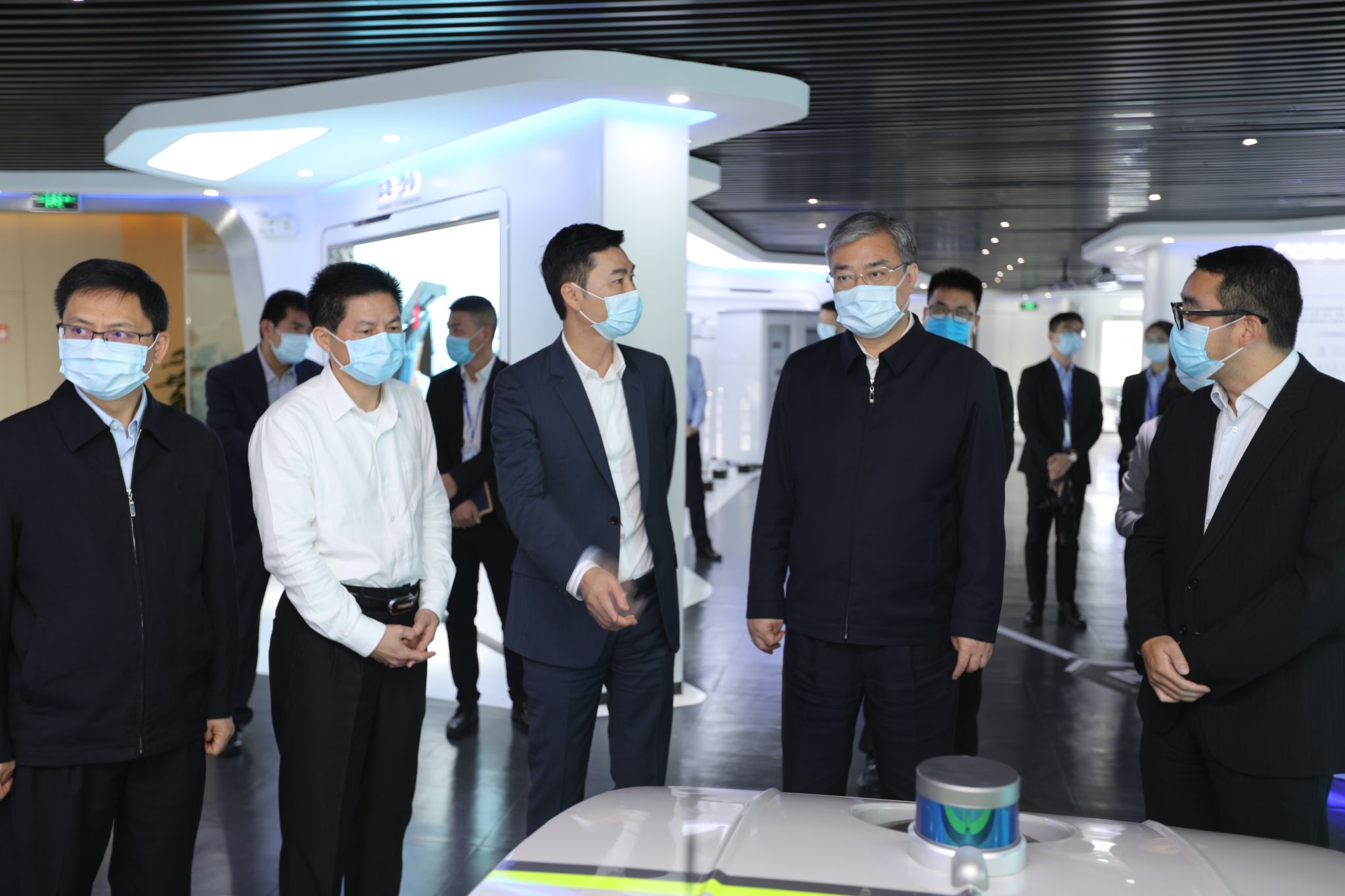 佛山市委书记鲁毅调研zoty中欧体育官方网站环境，鼓励企业再接再厉创新高